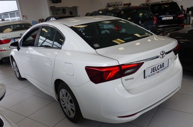 Toyota Avensis cena 39999 przebieg: 264017, rok produkcji 2016 z Tarnów małe 172